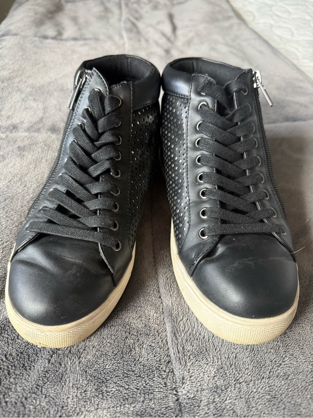 Women’s Black High-Top Casual Sneakers with Side Zipper